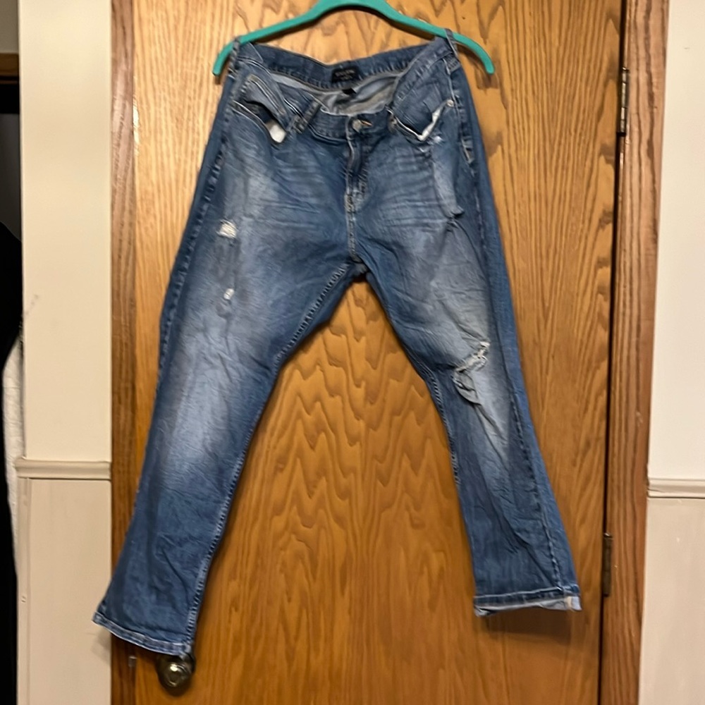 Women’s Banana Republic straight jeans.   Size 32.